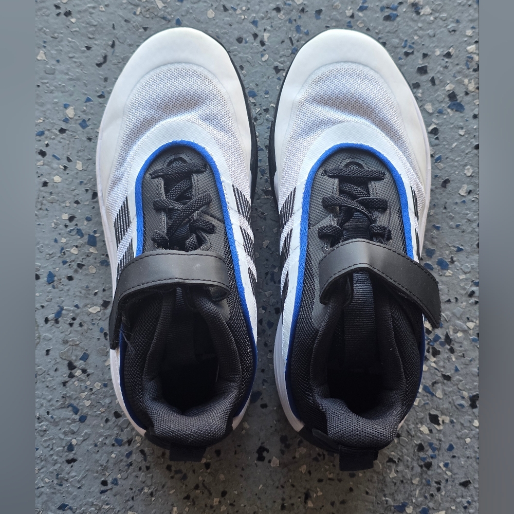 Adidas Unisex- Child Own 3.0 Sneakers